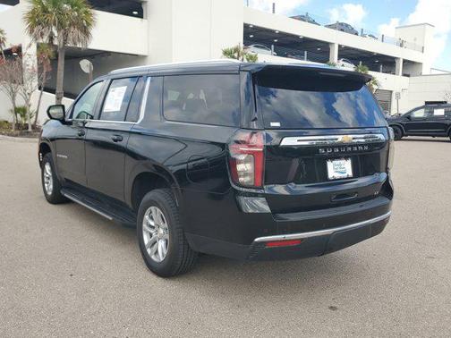 2024 Chevrolet Suburban LT