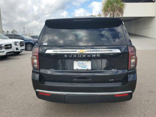 2024 Chevrolet Suburban LT