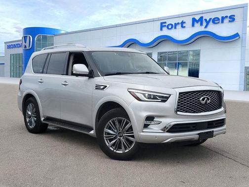 2023 INFINITI QX80 Luxe
