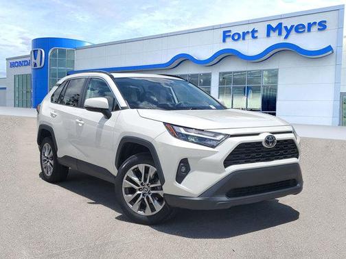 2022 Toyota RAV4 XLE Premium