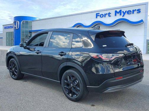 2025 Honda HR-V 2WD Sport