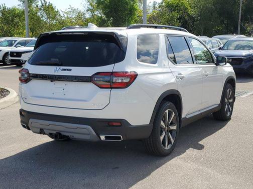 2025 Honda Pilot Elite