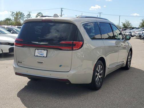 2021 Chrysler Pacifica L