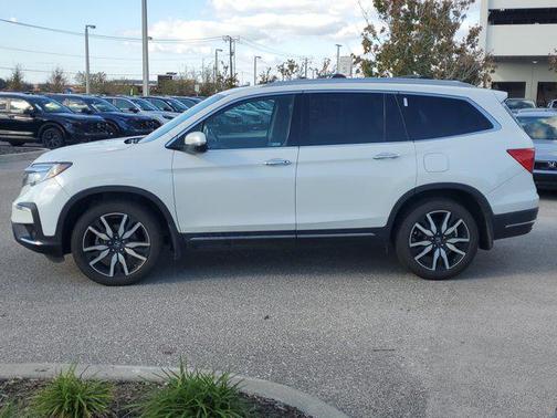 2022 Honda Pilot Touring 8-Passenger