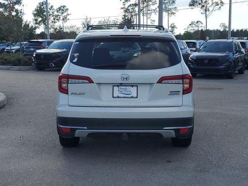 2022 Honda Pilot Touring 8-Passenger