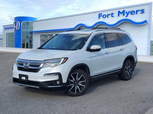 2022 Honda Pilot Touring 8-Passenger