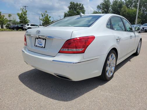 White Satin Pearl 2012 Hyundai Equus Signature