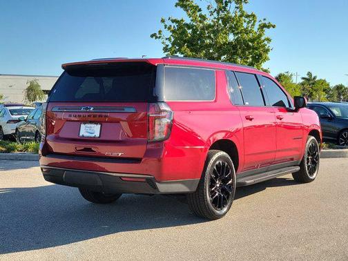 Cherry Red Tintcoat 2022 Chevrolet Suburban RST
