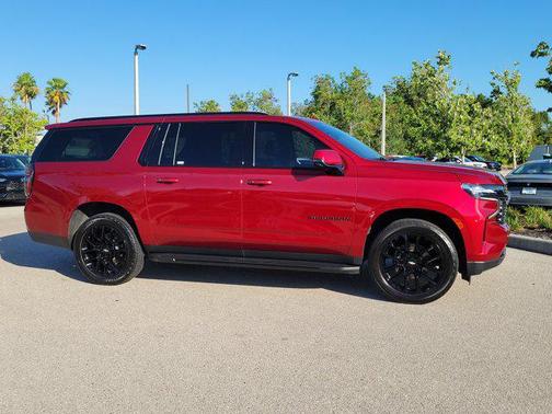 Cherry Red Tintcoat 2022 Chevrolet Suburban RST
