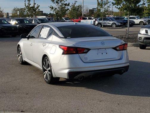 2020 Nissan Altima SR FWD