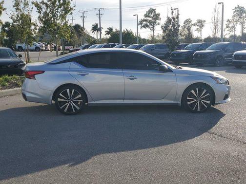 2020 Nissan Altima SR FWD