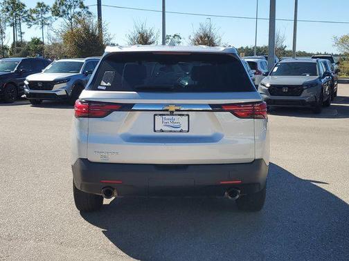 2022 Chevrolet Traverse LS
