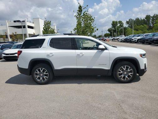 2023 GMC Acadia FWD SLT