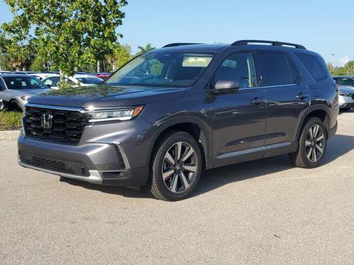 2025 Honda Pilot Touring 8-Passenger