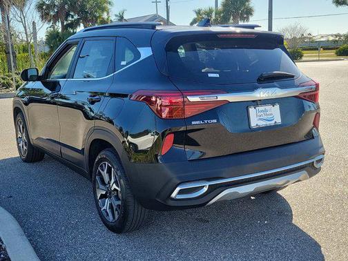 2023 Kia Seltos EX