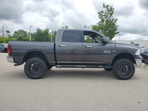 2017 RAM 1500 SLT