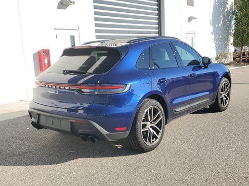 2022 Porsche Macan S