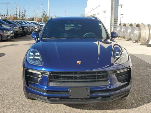 2022 Porsche Macan S