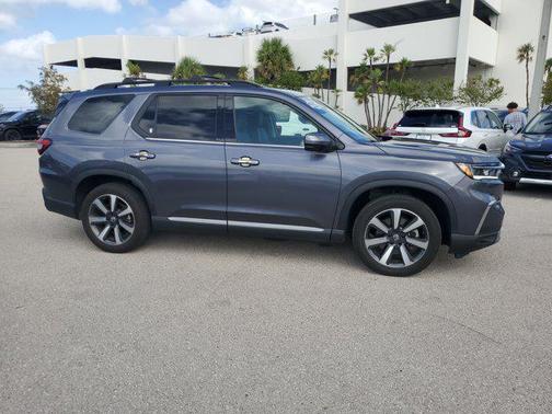 2024 Honda Pilot Touring 8-Passenger