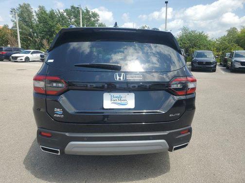 2025 Honda Pilot Elite