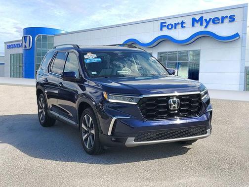 2023 Honda Pilot Touring 8-Passenger
