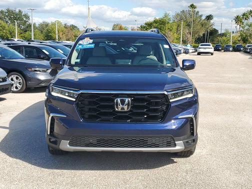 2023 Honda Pilot Touring 8-Passenger