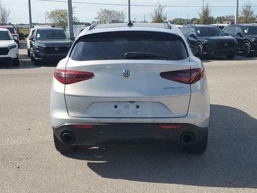 2022 Alfa Romeo Stelvio Sprint