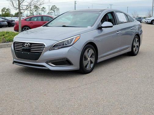 2016 Hyundai SONATA Hybrid Limited