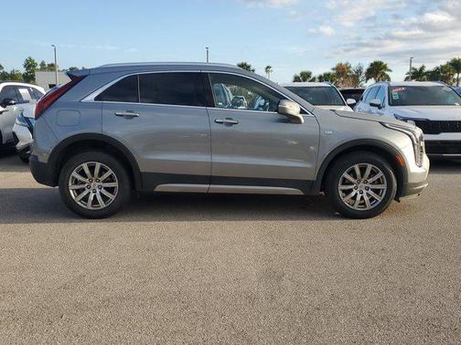 2023 Cadillac XT4 Premium Luxury
