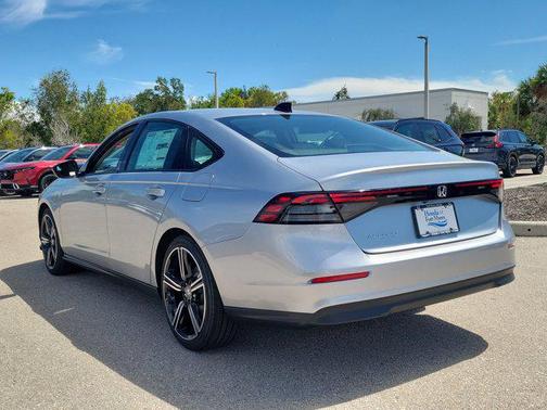 Solar Silver Metallic 2026 Honda Accord SE