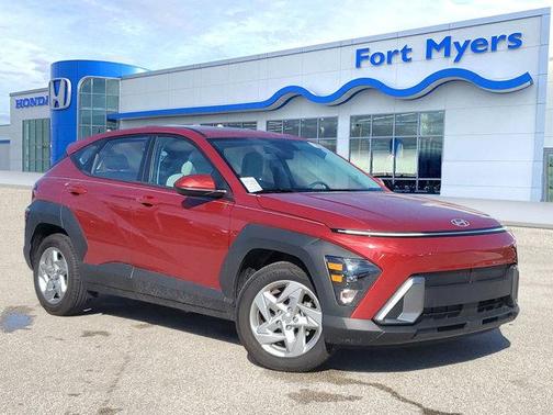 2025 Hyundai KONA SE