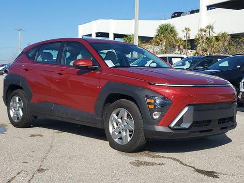 2025 Hyundai KONA SE