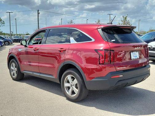 2023 Kia Sorento LX