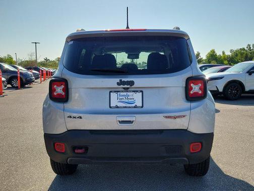2021 Jeep Renegade Trailhawk