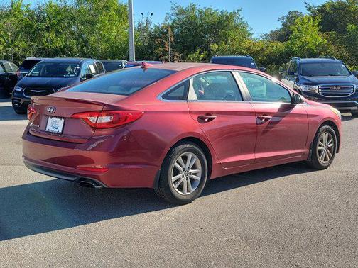 2016 Hyundai SONATA SE