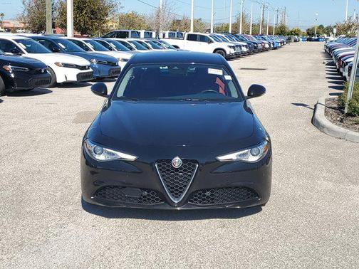 2021 Alfa Romeo Giulia Base