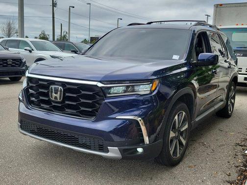 2023 Honda Pilot Touring 8-Passenger