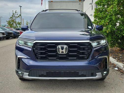 2023 Honda Pilot Touring 8-Passenger
