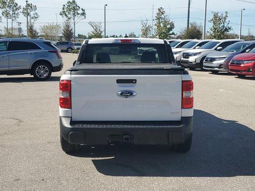 2022 Ford Maverick XL