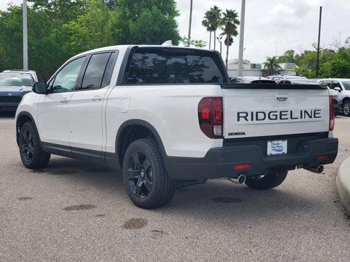 Platinum White Pearl 2026 Honda Ridgeline Black