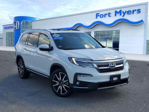 2022 Honda Pilot Touring 8-Passenger