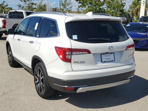 2022 Honda Pilot Touring 8-Passenger