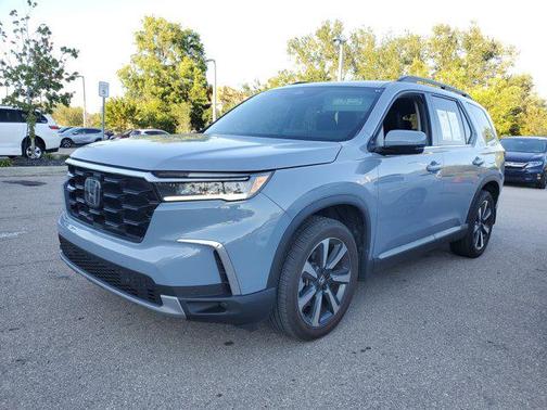 2024 Honda Pilot Touring 8-Passenger