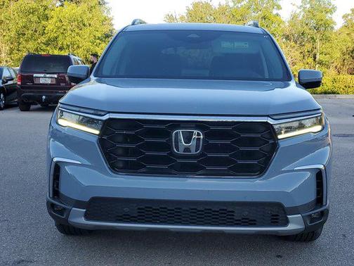 2024 Honda Pilot Touring 8-Passenger