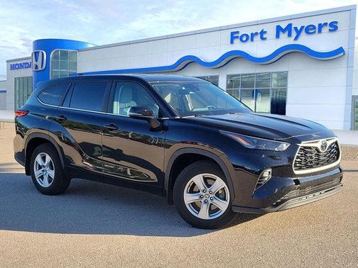 2023 Toyota Highlander LE