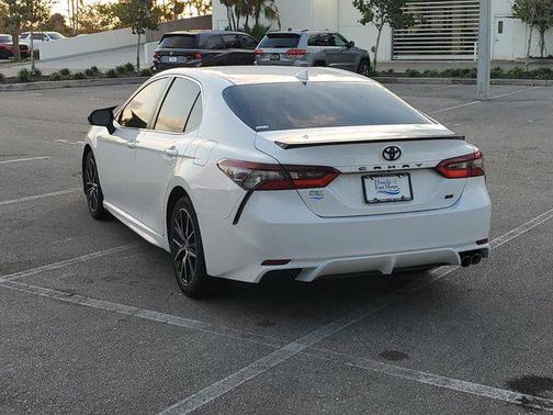 2022 Toyota Camry SE