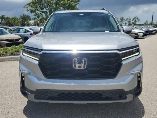 2023 Honda Pilot Touring 8-Passenger