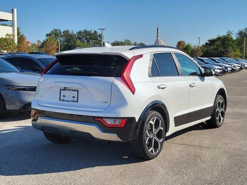 2023 Kia Niro Touring