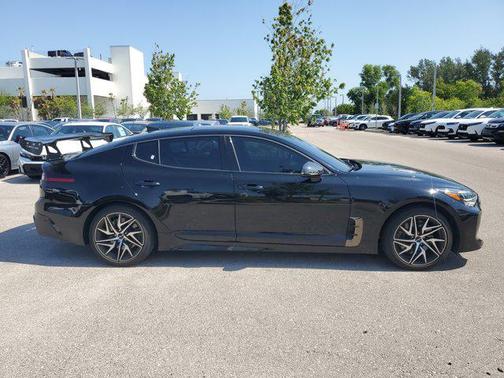 2022 Kia Stinger GT-Line