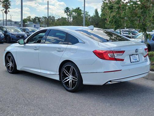 2022 Honda Accord Hybrid Touring